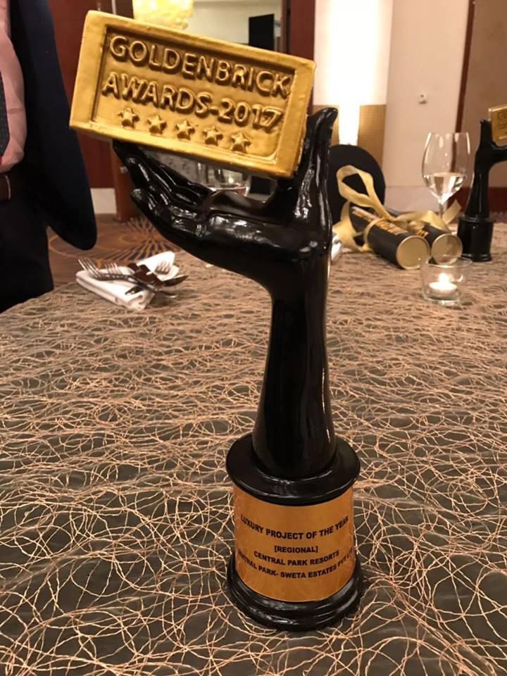 Central Park Resorts wins the ‘Best Luxury Project’ Award at Golden Brick Awards 2017 in Dubai